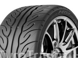 Yokohama Advan Neova AD08R 245/40 ZR18 93W