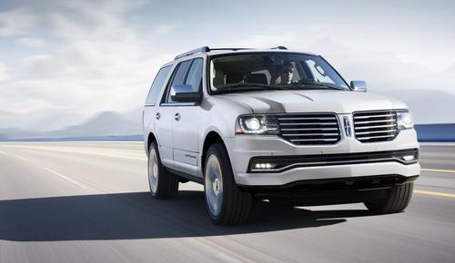 Lincoln Navigator «обуется» в шины Pirelli: Lincoln Navigator 2015 года