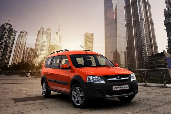 Lada Largus Cross «обуется» в шины Continental: Lada Largus Cross