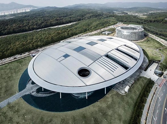 Открытие научно-исследовательского центра Hankook: Ханкук technodome