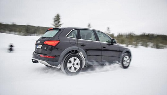 Сравнительные характеристики шины: зимних моделей Nokian Hakkapeliitta R2 SUV, Nokian Hakkapeliitta SUV 8, Toyo Observe Garit GSi5, Yokohama Geolandar I/T-S G073 235/65/17 Auto Bild 2014