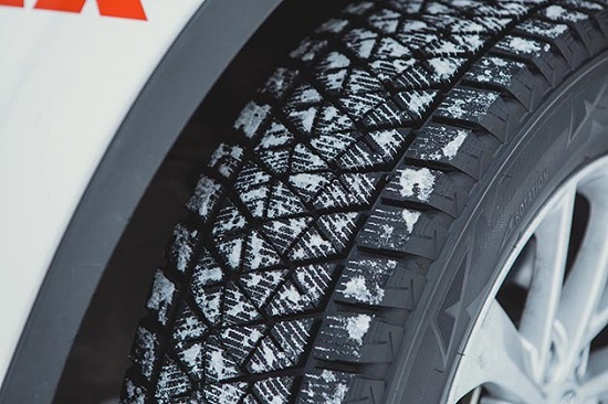 Тест новых зимних шин Bridgestone Blizzak DM-V2 Сравнительные характеристики шины: Тормозной путь Bridgestone Blizzak DM-V2 За рулем 2014