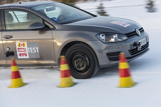 Испытание колеса: расход топлива Hankook Winter I*Cept RS W442, Kumho I Zen KW23, Nokian WR D3, Pirelli Winter Snowcontrol 3, Semperit Speed Grip 2 205/55/16