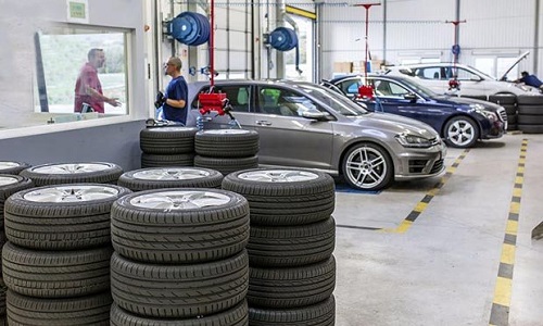 Обзор покрышек для лета: Bridgestone Turanza T001, Continental ContiSportContact 5, Dunlop Sport BluResponse 225/50 R17 Auto Motor und Sport