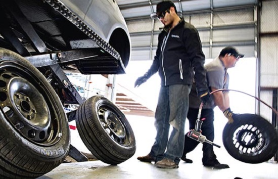 Тест драйв покрышек для летней погоды: Barum Bravuris 3, Continental ContiPremiumContact 5, Firestone TZ300a, Goodyear EfficientGrip Performance, Hankook Ventus Prime 2 K115, Michelin Primacy 3, Nokian Hakka Blue, Pirelli Cinturato P7 Blue, Vredestein Sportrac 5 205/55 R16 (2015) Test World