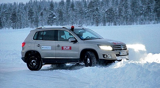 Сравнительные характеристики автошин: Goodyear UltraGrip Ice 2, Michelin X-ice Xi3, Nexen WinGuard ice SUV 215/65 R16 Автоцентр 2016