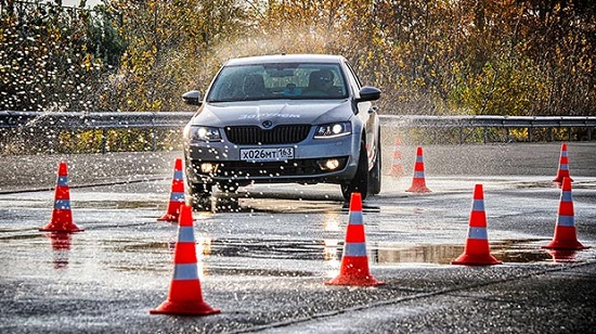 Обзор колеса для летнего сезона: Continental ContiPremiumContact 5, Goodyear EfficientGrip Performance, Hankook Kinergy Eco K425 195/65 R15 За рулём 2017