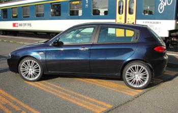 легкосплавные литые диски Rondell Design 0049 на Alfa Romeo 147 авто