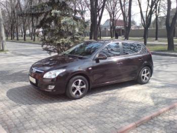 Hyundai i32
