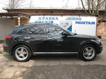 легкосплавные литые диски Mi-tech Venti-56 на Infiniti FX35 авто