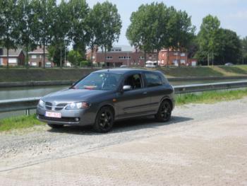 Nissan Almera