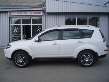 Mitsubishi Outlander XL