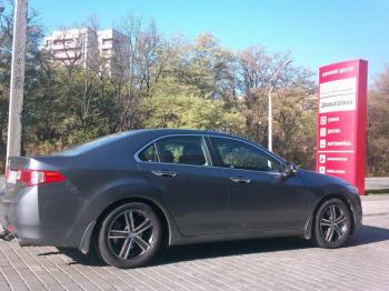 легкосплавные литые диски Racing Wheels H-412 на Honda Accord авто