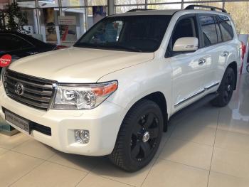 Toyota Land Cruiser 200