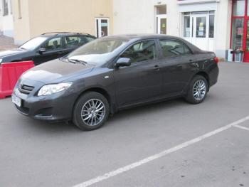 легкосплавные литые диски Alutec Toxic на Toyota Corolla авто