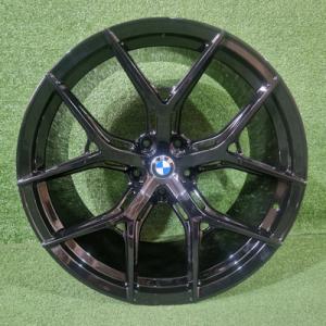 Replica (D38052502-8) 11,5x22 5x132 ET25 DIA66,6 (gloss black)