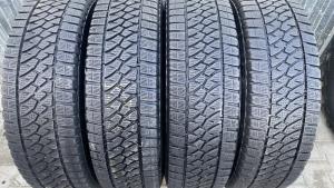 Bridgestone Blizzak W810 215/75 R16C 116/114R остаток 5 мм