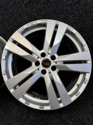Replica Mercedes (MB78) 8,5x20 5x112 ET43 DIA66,6 (silver)