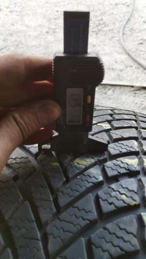 Bridgestone Blizzak LM005 235/50 R19 103V XL остаток 5,5 мм