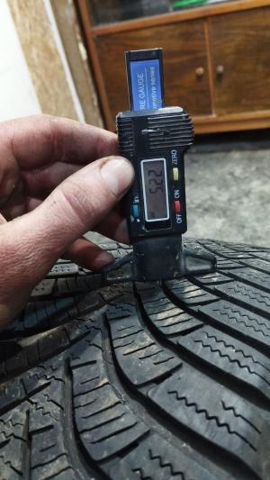 Hankook Winter I*Cept RS2 W452 175/55 R15 77T остаток 5 мм
