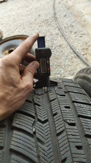 Fortune FSR-901 215/55 R17 94H остаток 7,5 мм