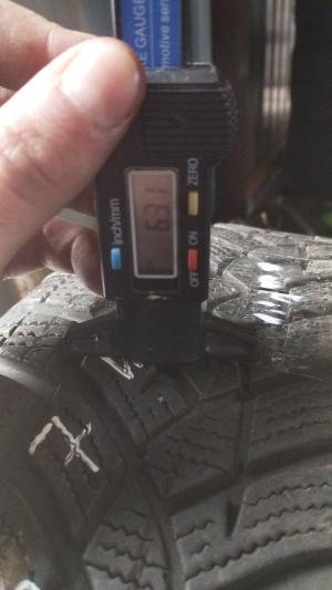 Goodyear UltraGrip Performance 215/60 R17  остаток 6,5 мм