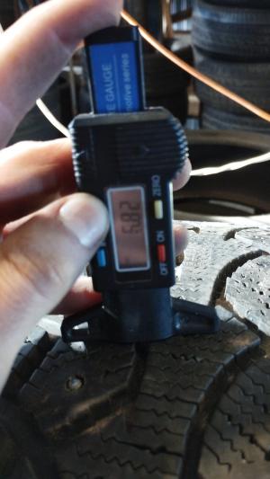 Continental Conti4x4IceContact  225/65 R17  остаток 7 мм