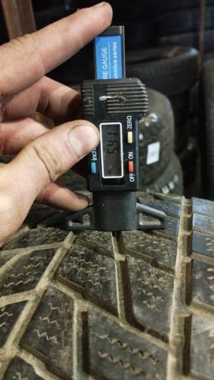 Bridgestone Blizzak LM-22 255/45 R18 остаток 5,5 мм