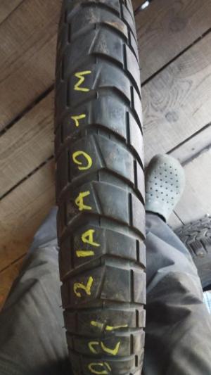 Metzeler Karoo Street 90/90 R21 остаток 3 мм