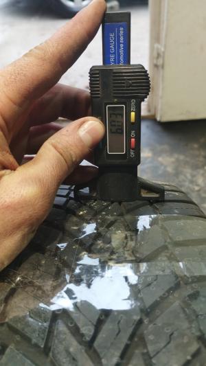 Bridgestone Weather Control A005 Evo 175/65 R15 88H XL остаток 6 мм