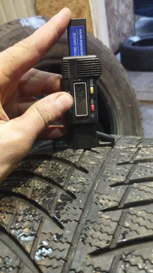 Bridgestone Blizzak LM001 205/55 R16 91H остаток 4,5 мм