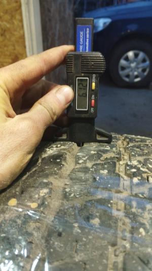 Bridgestone Duravis R630 215/70 R15C 109/107Q остаток 6 мм