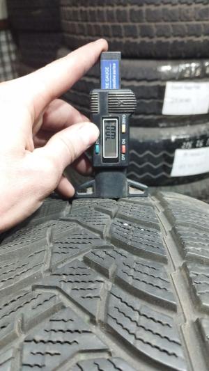 Dunlop Winter Sport 5 235/55 R17 99V остаток 7 мм