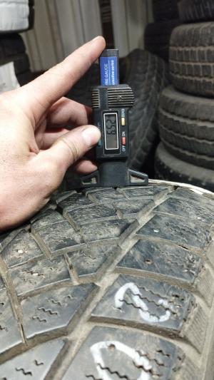 Dunlop SP LT 60 205/75 R16C 110/108R остаток 7 мм