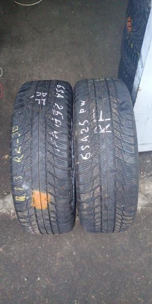 Bridgestone Blizzak LM001 205/60 R16 R остаток 5 мм
