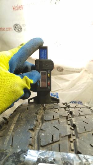 Bridgestone Duravis R630 215/70 R15C 109/107S остаток 5 мм