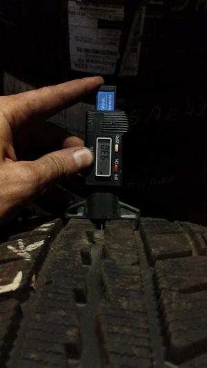 Dunlop Graspic DS2 225/45 R17 90Q остаток 9,5 мм