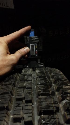 BFGoodrich Winter Slalom 215/75 R15 100Q остаток 10 мм