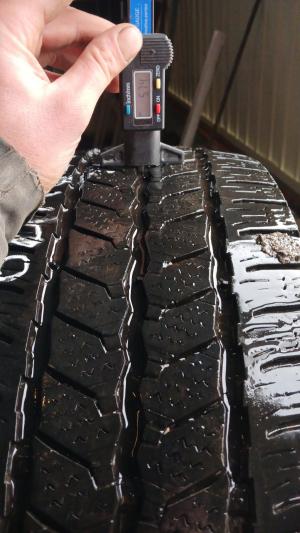 Continental VanContact Winter 215/65 R15C 104/102T остаток 6 мм