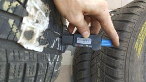Hankook Winter I*Cept Evo 2 W320 235/60 R17 106H XL остаток 5 мм