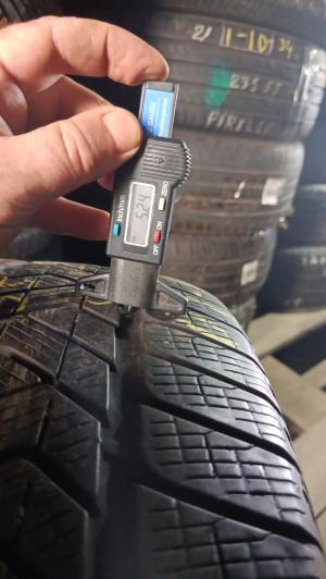 Pirelli Scorpion Winter 235/55 R18 104H XL остаток 5,5 мм
